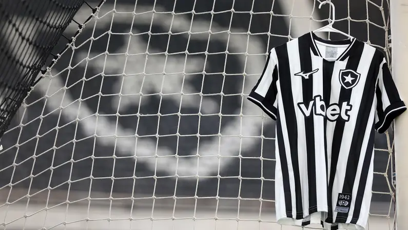Canal: VBet já havia ameaçado sair do Botafogo, que se antecipou a fim das bets e se preparou