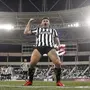 Tiquinho Soares decide e celebra primeiro gol pelo Botafogo em retorno: ‘Passa um filme na cabeça’