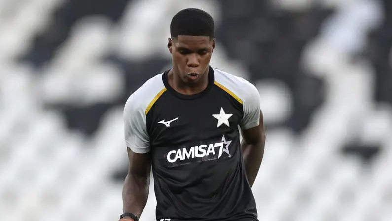 Kadir reforça sub-20 do Botafogo em duelo com Palmeiras pela Copa do Brasil da categoria