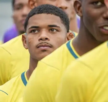 Huguinho, do Botafogo, é convocado para defender a Seleção Brasileira sub-20 contra o Peru no Mangueirão