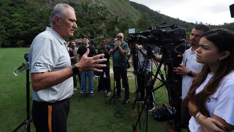 Entrevista de Tite no treino do Botafogo no CT Espaço Lonier | Outubro 2026