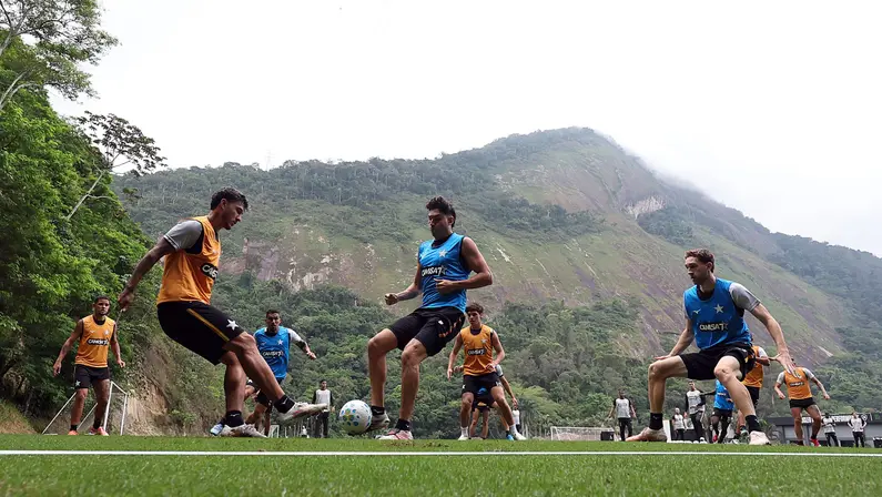 Elenco no treino do Botafogo | Outubro 2026