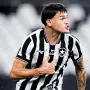 Lucas Emanuel, do Botafogo, é convocado para a Copa do Mundo Sub-17 com a Seleção Brasileira