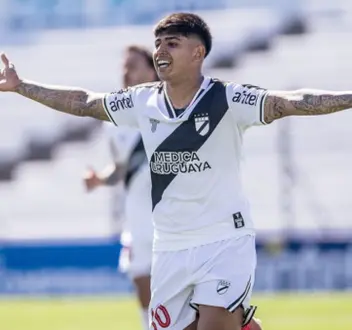Mateo Peralta assina pré-contrato com Botafogo, que negocia com Danubio liberação antecipada