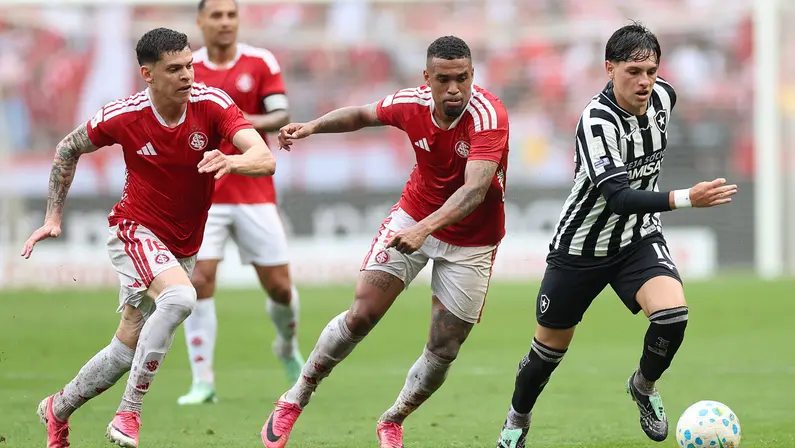 Blog vê ‘muito trabalho para Tite’ no Botafogo: ‘Baixa intensidade na pegada de meias e atacantes combinada à frouxidão da linha defensiva’