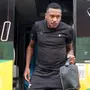 Botafogo chega a Porto Alegre para enfrentar Internacional com retorno de Edenílson; veja relacionados