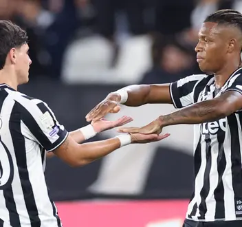 Canal revela propostas que Textor aceitaria do Nottingham Forest por Danilo e Montoro; valor somaria € 34 milhões, mas Botafogo só receberia € 10 milhões