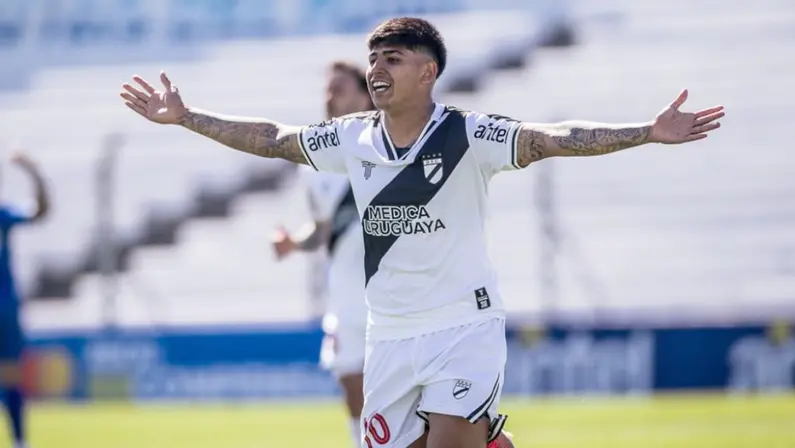 Mateo Peralta, meia do Danubio
