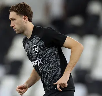 Arthur Chaves fica fora do último treino e deve desfalcar Botafogo de novo contra a Chapecoense