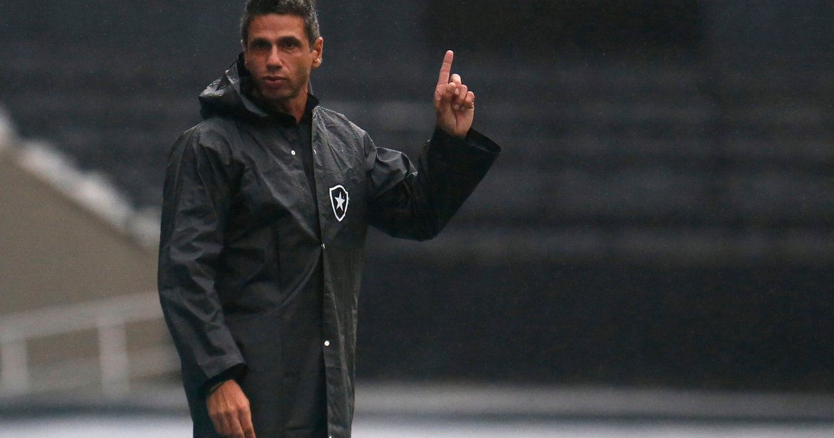 Botafogo technician analyzes Copeña’s debut, cites concern and says rain helped: ‘we were able to pick up the pace’