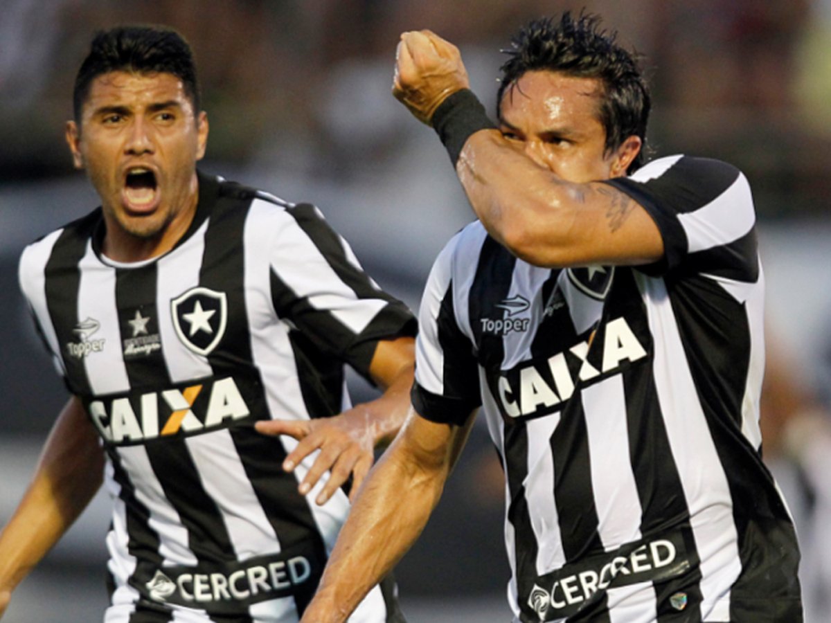 Com 2 jogadores a menos e golaço de Dudu, Botafogo vence o Velo Clube -  Botafogo Futebol SA