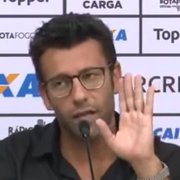 Valentim se irrita com repórter que destacou vitória do Botafogo sobre &#8216;time reserva&#8217; do Grêmio