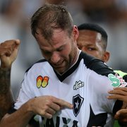 Liderança e heroísmo: Joel Carli completa hoje 100 jogos pelo Botafogo