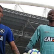 Goleiros Diego e Andrew valorizam formação e curtem momento especial no Botafogo