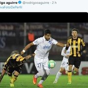 Com a cabeça no Uruguai, Aguirre troca foto de perfil e desagrada torcedores do Botafogo