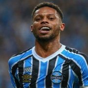 Botafogo tem interesse em atacante André, mas empresário descarta