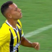 Emprestado pelo Botafogo, Renan Gorne comemora vitória do Volta Redonda na web e é criticado por botafoguenses