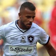 Inter e Botafogo se encaram pela primeira vez após troca de volantes bem-sucedida