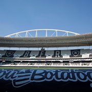 Sócios e membros do Mais Botafogo brigam no Estádio Nilton Santos em jogo contra o Cruzeiro