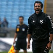 Alberto Valentim está perdido. Botafogo precisa de técnico mais experiente
