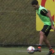 Valentim repete time titular no penúltimo dia do Botafogo no China Park; Barrandeguy treina com reservas