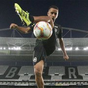 Botafogo deve formalizar proposta de renovação para Caio Alexandre em breve