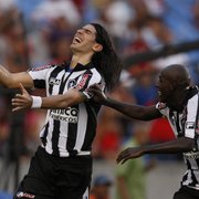 Ídolo do Botafogo, Loco Abreu colocará os pés na Calçada da Fama do Maracanã