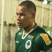 Botafogo monitora situação de Caio Dantas, vice-artilheiro do Carioca