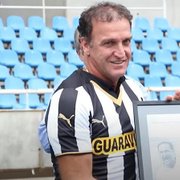 Cuca destaca carinho pelo Botafogo: &#8216;Era bonito de ver jogar&#8217;