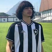 Ainda sem pensar em jogar, Botafogo retoma treinos presenciais; Matheus Nascimento e Babi são novidades