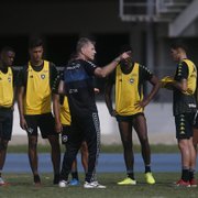 Amistosos contra o Fluminense são chance para Botafogo testar atletas da base