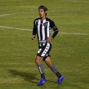Ex-meia do Botafogo pede Honda mais avançado: 'Joga na posição 10, por favor'