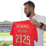 (OFF) Ex-Botafogo, Helton Leite e Gilberto são anunciados pelo Benfica de Jorge Jesus