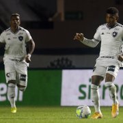 Rhuan celebra vaga e tranquiliza Botafogo após susto: 'Estou bem e pronto para a próxima'