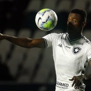 Pedrinho critica atuações de Kalou no Botafogo: &#8216;Não vem jogando bem, não serve para a função de lado&#8217;