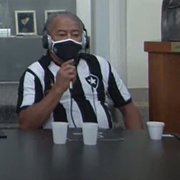 Jairzinho usa fala machista ao reclamar de bandeirinha na Botafogo TV: ‘Vai lavar uma roupa’