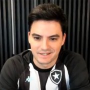 Felipe Neto se entusiasma após reunião com Durcesio Mello no Botafogo