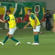 (OFF) Alvo do Botafogo, Gustavo Scarpa se machuca no intervalo de jogo do Palmeiras em roda de bobinho