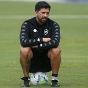 Emiliano Díaz: 'Nunca prometemos que iríamos salvar o Botafogo'