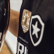 Basquete do Botafogo lançará novas camisas a ‘preços acessíveis’ com patch dourado do título sul-americano