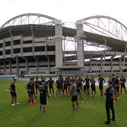 Protestos, novas caras e contato virtual: a semana do Botafogo antes do clássico com o Flamengo