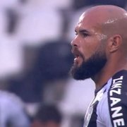 Zé Welison aumenta lista de desfalques do Botafogo contra o Goiás; Luiz Otávio deve jogar