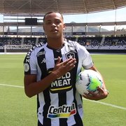 Botafogo celebra contrato profissional  com Jhonnatha, promessa de 16 anos, até 2024