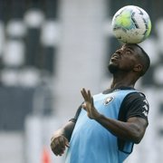 Kayque deve receber primeira chance como titular pelo Botafogo contra o Goiás