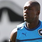 Seedorf fez jogador chorar no vestiário, revela ex-lateral do Botafogo