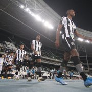 Jornalista: &#8216;Botafogo precisa de força no ataque. Dois ou três caras para dar peso ofensivo&#8217;