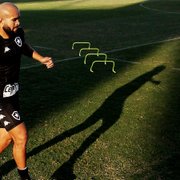 Botafogo x Flamengo: Chamusca deve repetir escalação com PV, Zé Welison e Rickson
