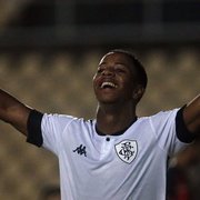 Ênio celebra primeiro gol pelo profissional do Botafogo e elogia equipe: ‘Todos foram muito bem’