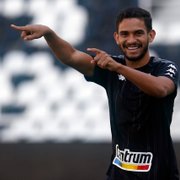 Marco Antônio aparece com participação em gols do Botafogo