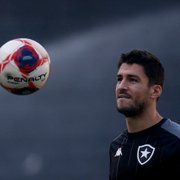 Botafogo deixa de gastar R$ 200 mil por mês com saídas recentes do elenco